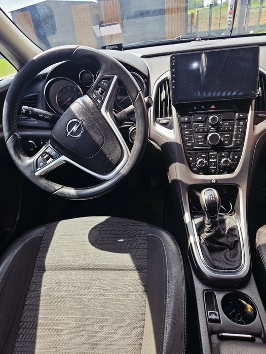 Opel Astra 1,4 T LPG kamera cofania