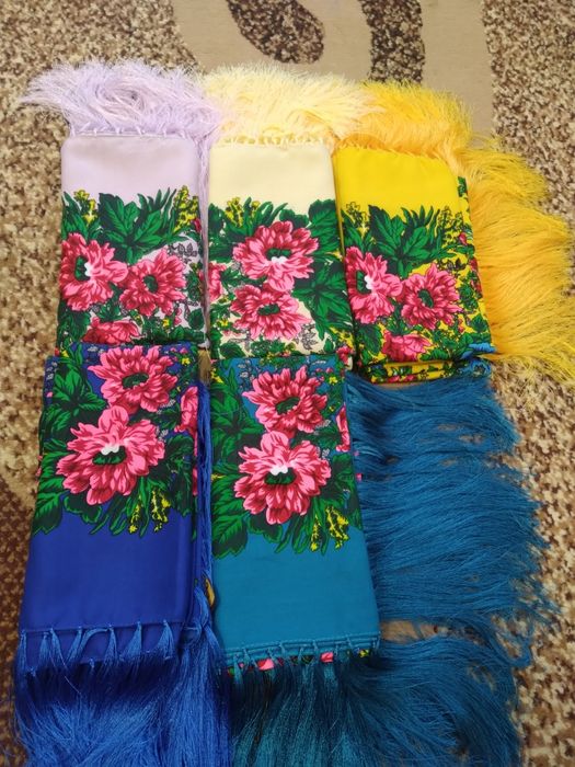 Платок великий святковий