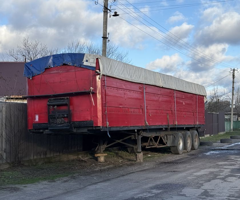 Полуприцеп зерновоз 61 куб KRONE SDP 27