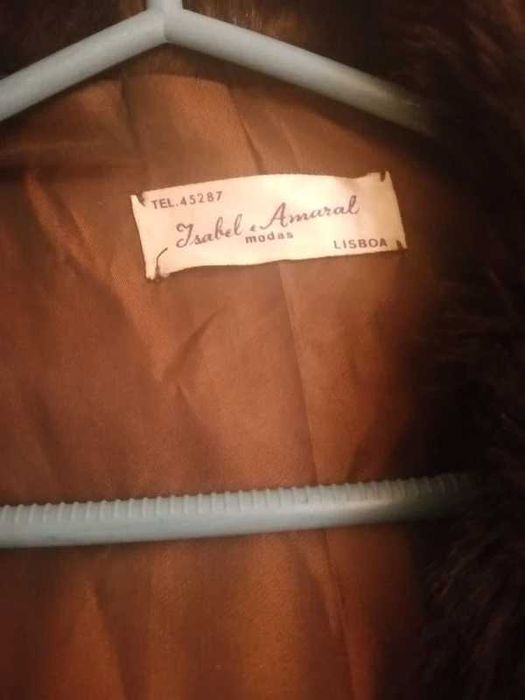 Casaco Comprido de pelo castanho escuro