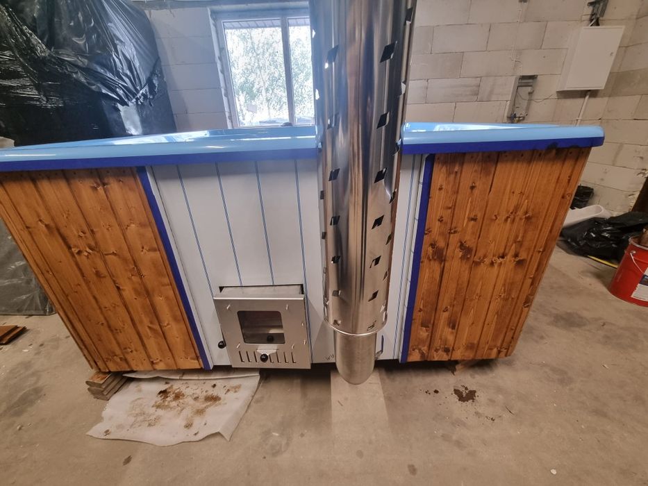 Jacuzzi kwadrat 2.2x2.2 m hydromasaż Spa ogrodowe