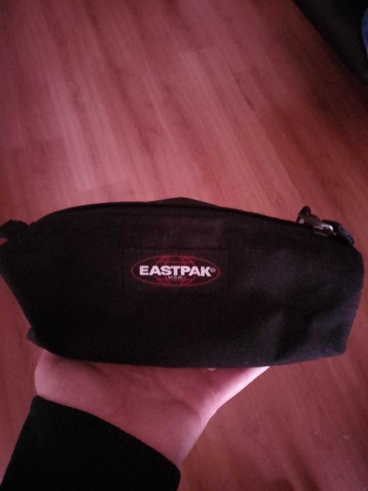 Conjunto mochila e estojo Eastpak