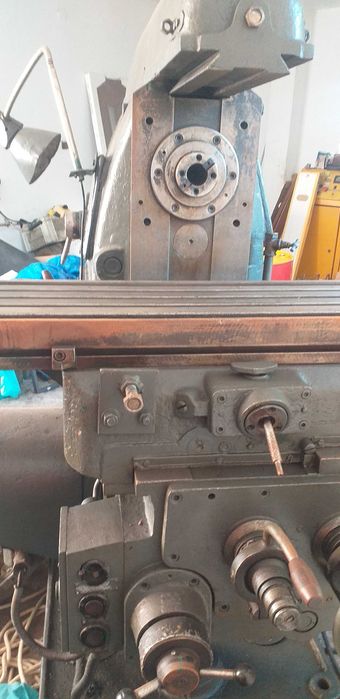 narzędziowa frezarka do metalu