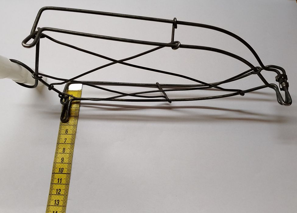 PODSTAWKA pod żelazko z PRL, metalowa, ażurowa, druciana, vintage