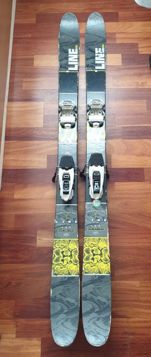 narty freestyle LINE TIGERSNAKE, TWINTIP  157 cm head, volkl 160