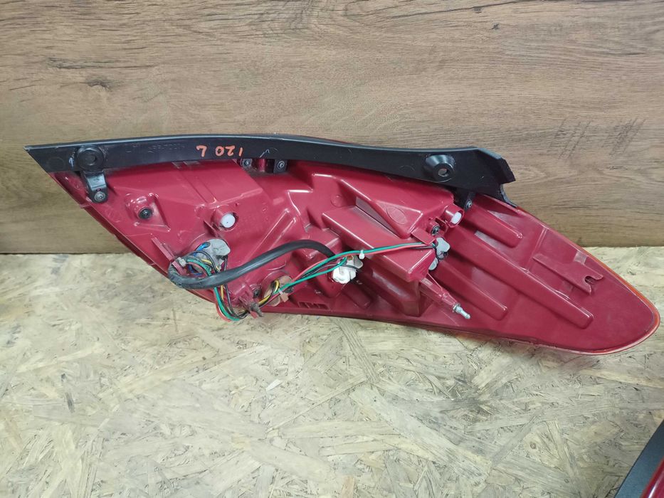 Hyundai i20 I 20 FL lift lampa tył tylna prawa lewa oryginał demontaż