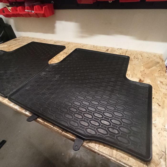 Tylne dywaniki gumowe Opel Astra K