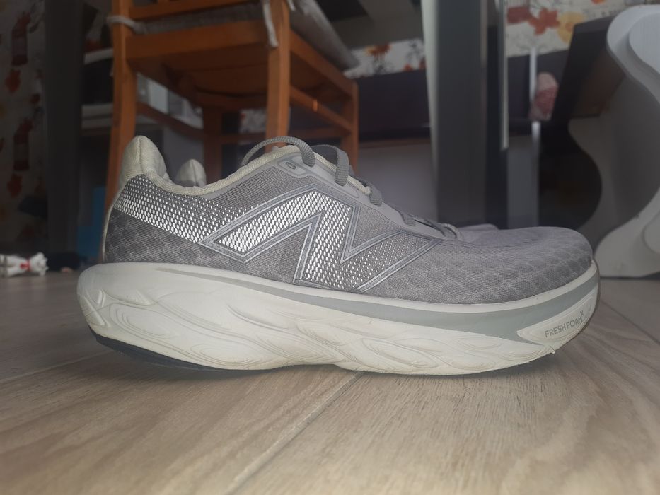 Чоловічі кросівки для бігу New Balance Fresh Foam X 1080v14
