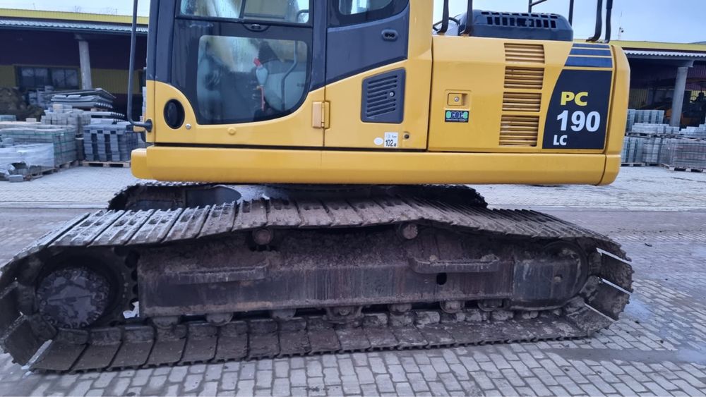 Экскаватор Komatsu PC 190 LC , болотная гусенница