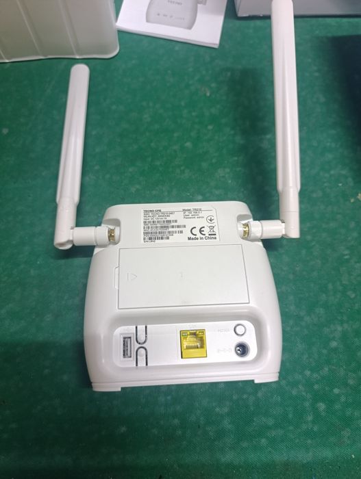автономный 4G LTE Wi-Fi роутер Tecno TR210