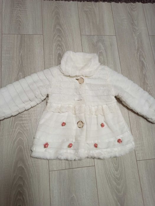 Біла шубка на дівчинку/ Белая шубка на девочку