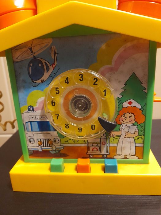 Brinquedo antigo telefone mealheiro