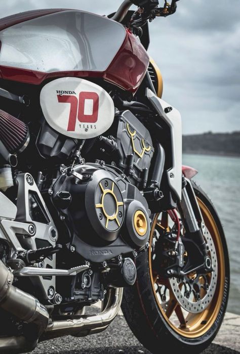 Honda CB1000R personalizada (2020)