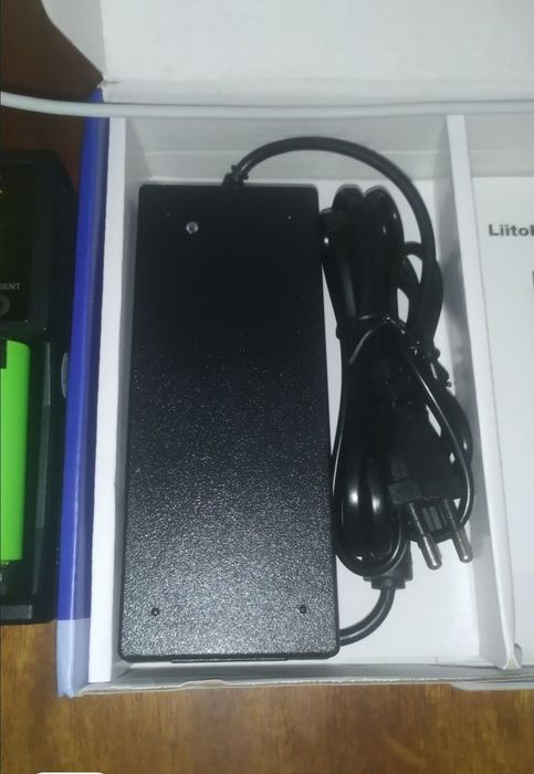 Блок живлення від Lii 600. Та зарядка  С1.