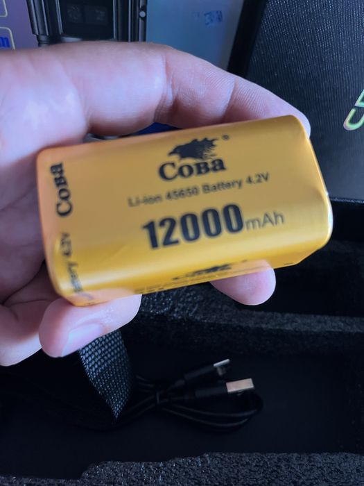 Lanterna de mão led ultima tecnologia laser white incrivel zoom 3km