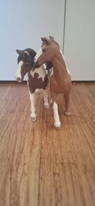 2 konie marki schleich