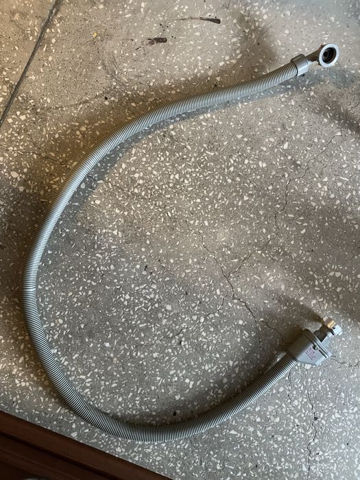 Waz doplywowy Aquastop do zmywarki Whirlpool