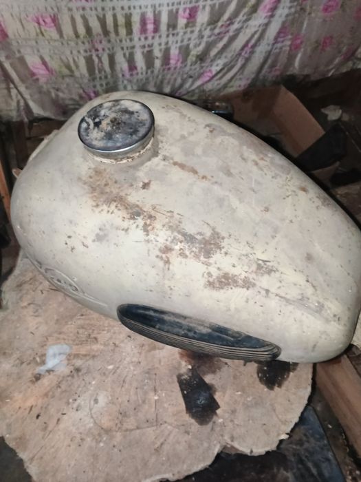 Продам бак іж 49