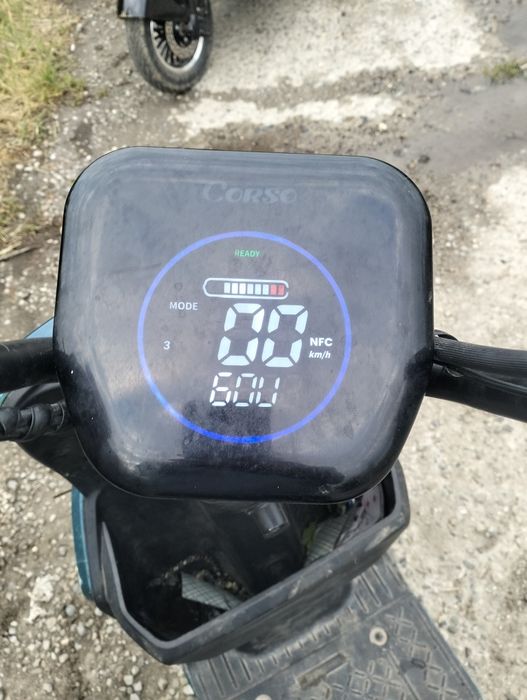 Продам електроскутер б/у