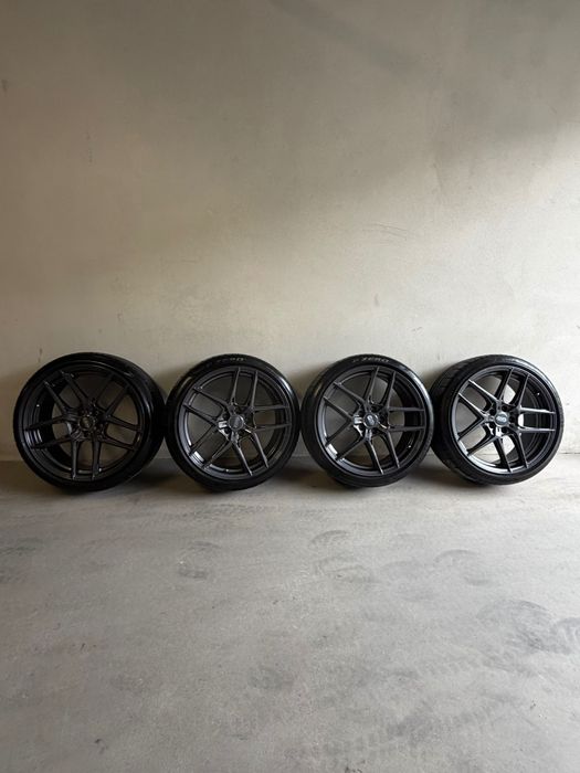 Komplet kół rozmiar 19 , felgi , opony