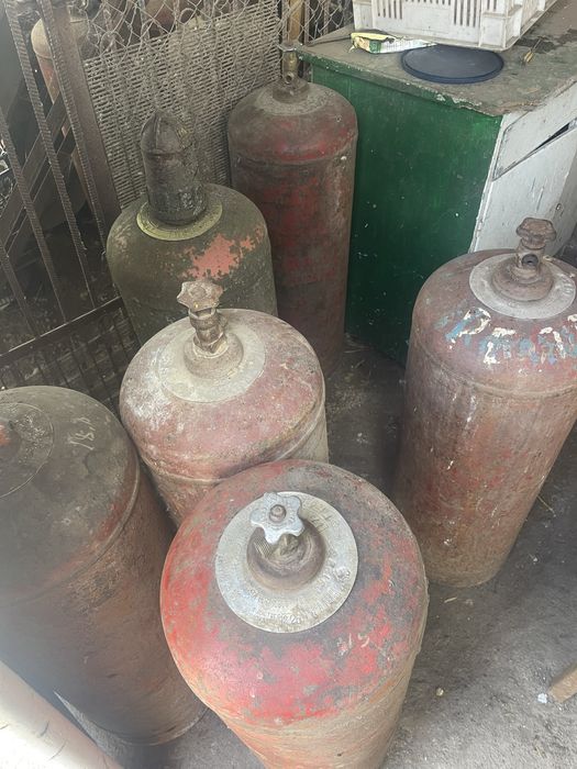 Продам б/у Матеріал балони