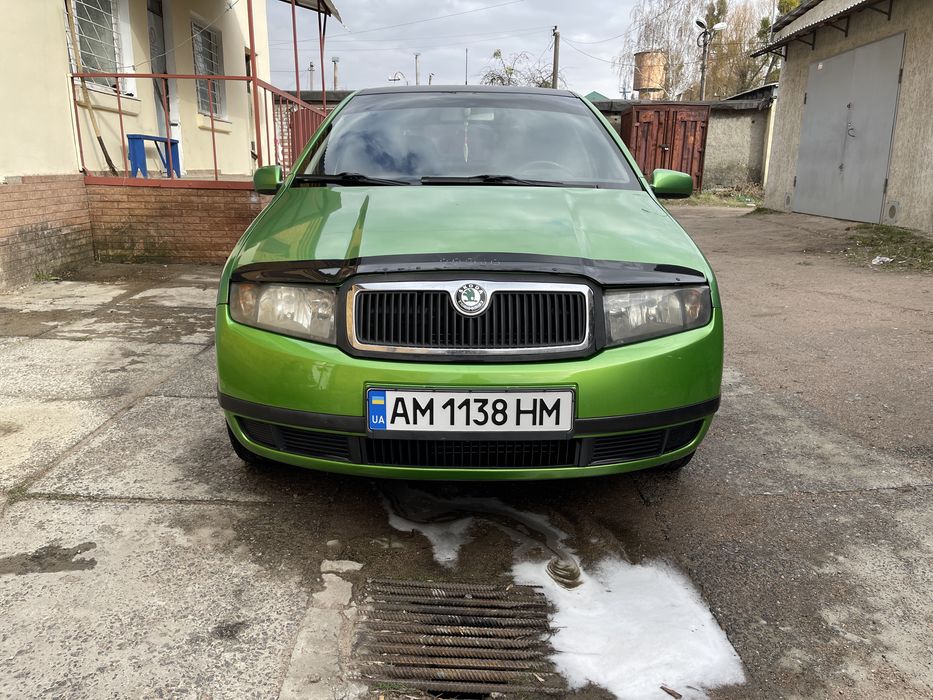 Продам машину шкода фабія 1