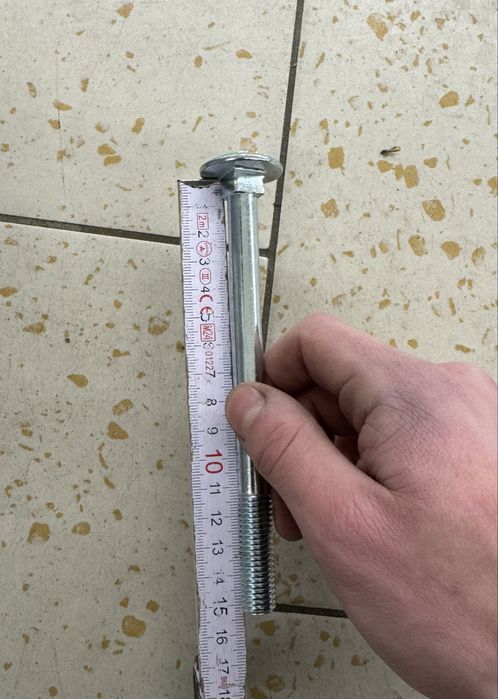 Śruba zamkowa 15 cm