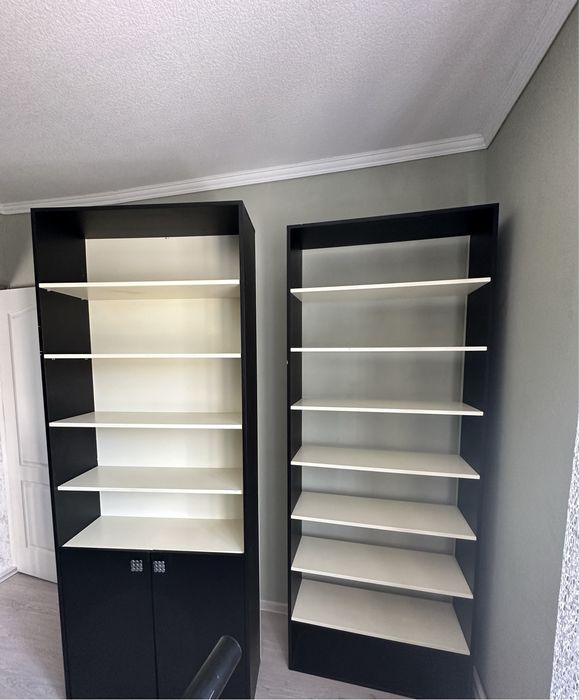 Продам 2 шкафа пеналы