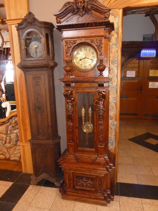 Ostatnia okazja - zegary stojące, piękna kolekcja - w hurcie rabat