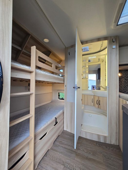 REZERWACJE SEZON 2026 Przyczepa kempingowa wynajem HOBBY DE LUXE490KMF