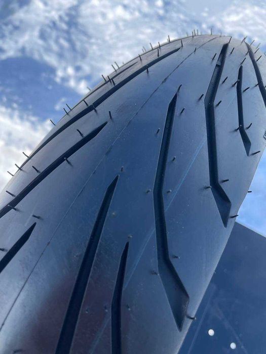 Мотошина Pirelli Angel City нова | R17 80-140мм