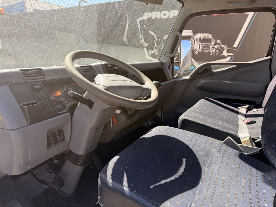 FUSO CANTER 3500kg 3.0 130cv 12/2010 Excelente Estado c/Bascula ###OPORTUNIDADE###