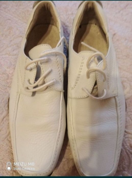 Стильні шкіряні черевики 41.