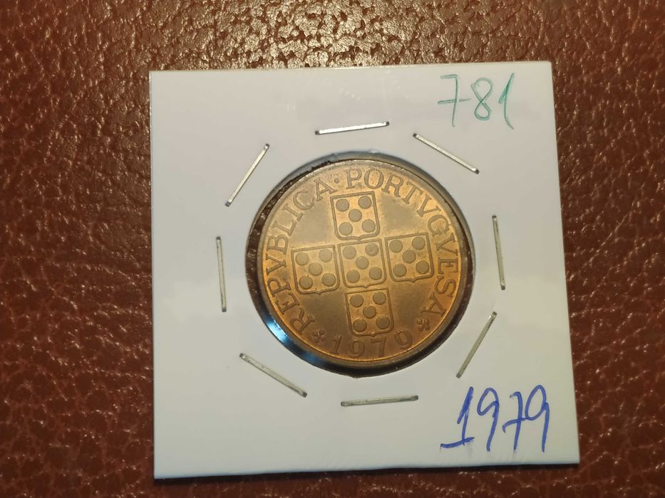 781 Coins of 1 Escudo from 1979 - Portugal