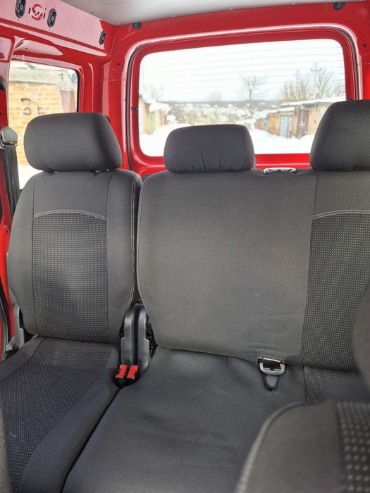 Volkswagen Caddy (2013рік-1,6 дизель+комплект гуми-літо на дисках)