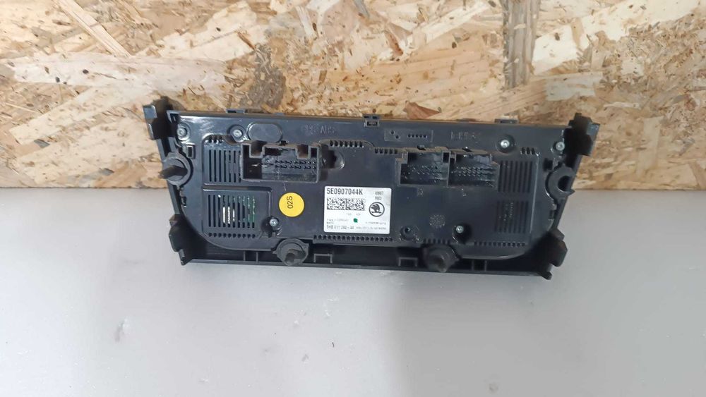 Comando chauffage SKODA OCTAVIA III Combi (5E5, 5E6)