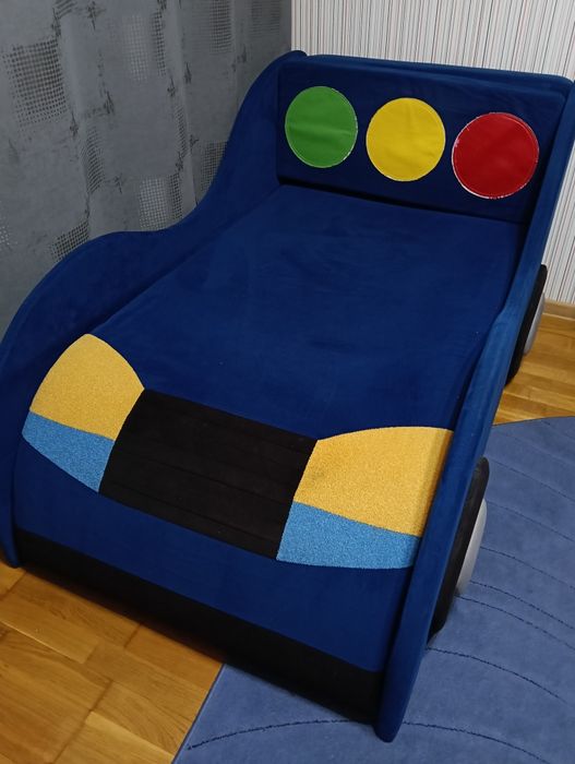 Продам ліжко диван машинка