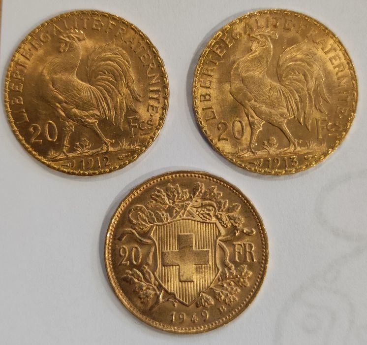 Moedas em ouro antigas