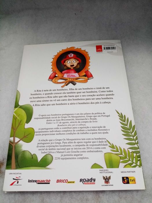 Bombeiro dos pés à cabeça