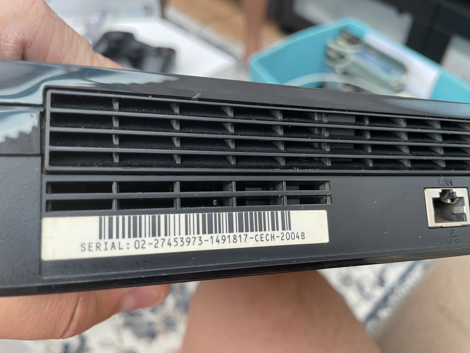 Ps3 Completa + 2 comandos + 1 Jogo