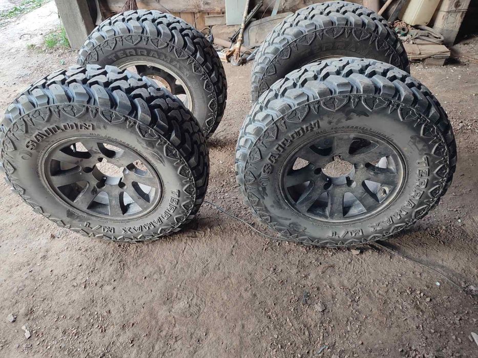 Продам автомобіль Нива