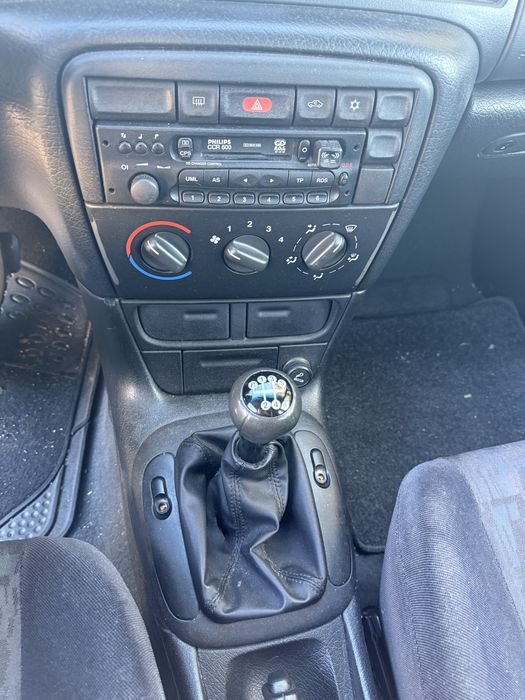 Opel astra em bom estado