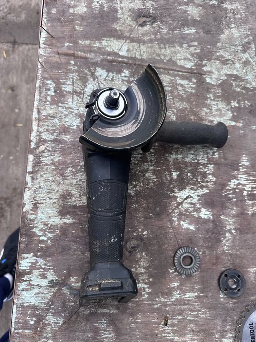 Продам акамуляторную болгарку