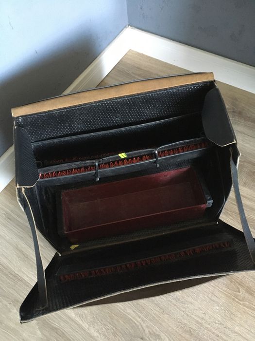 Parat walizka skórzana narzędziowa serwisowa na kółkach