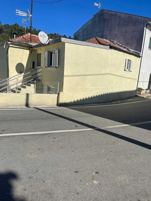 Casa a venda em aldeia