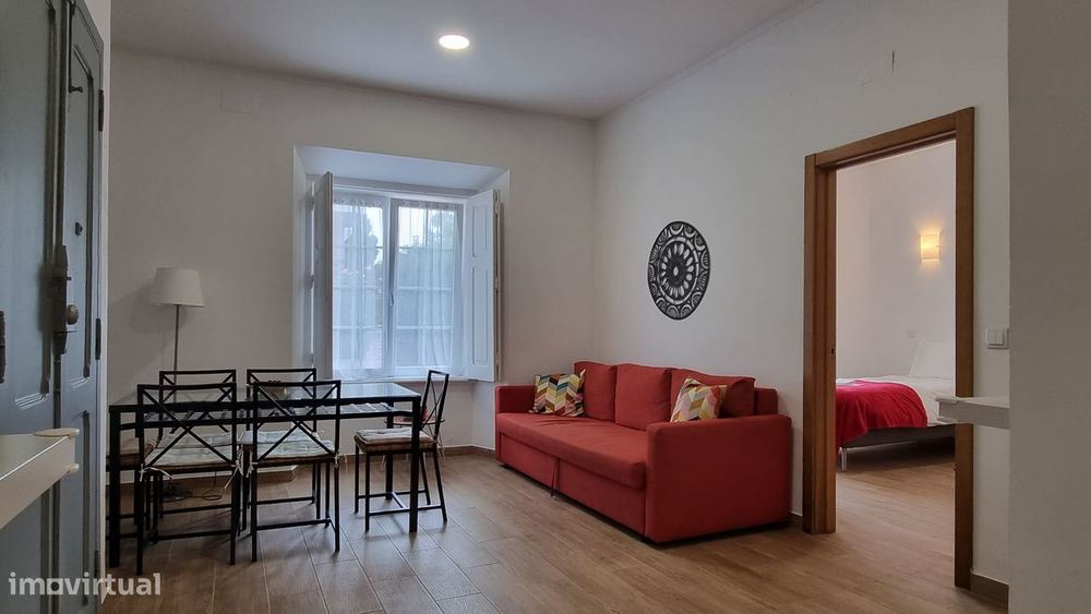 Apartamento T2 com piscina e jardim em Oeiras