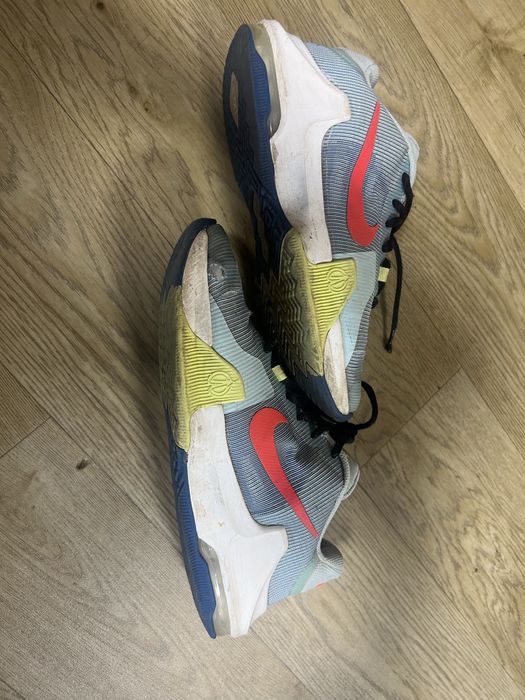 Оригінальні баскетбольні кросівки Nike Air Max Impact 4