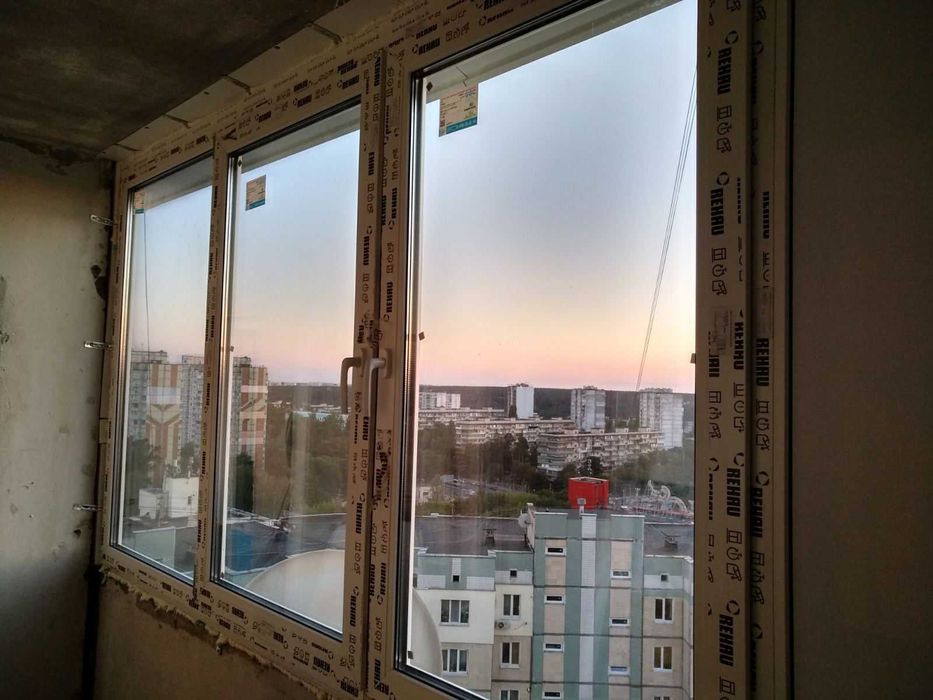 Вікна Rehau Кредит Метало пластикові окна Тарасівка пластиковые