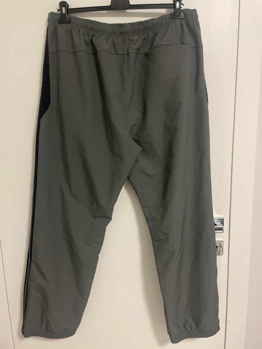 Szare męskie spodnie dresowe szelesty Adidas XXL