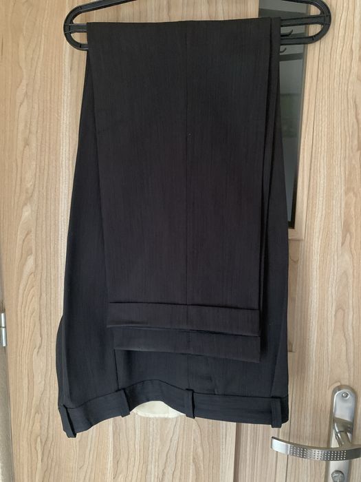 Spodnie od garnituru